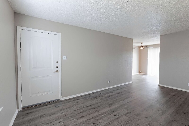 Building Photo - 531 Bedford Rd