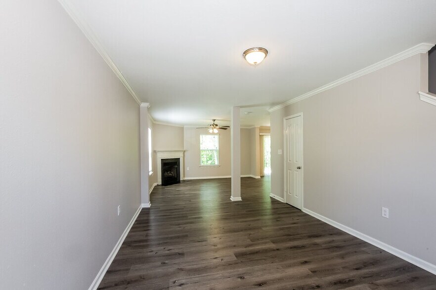Building Photo - 1413 Jordans Pond Ln