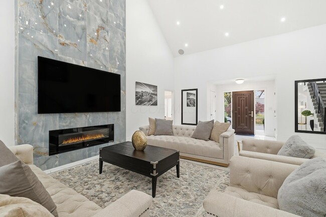 Building Photo - 8661 Craigston Ct