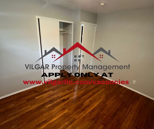 Building Photo - Beautiful 3 Bedrooms / 1 Bath Home in Gary...