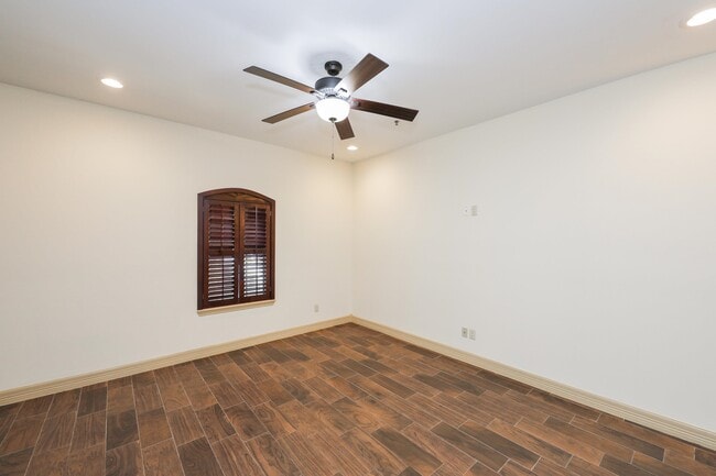 Building Photo - 8216 Casa Verde Rd