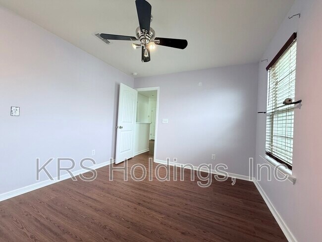 Building Photo - 2736 Shepherd Valley St