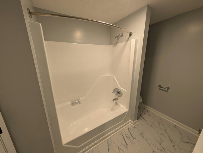 Building Photo - 538 Green St