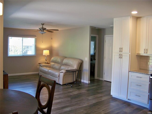 Building Photo - 4828 Danebury Dr