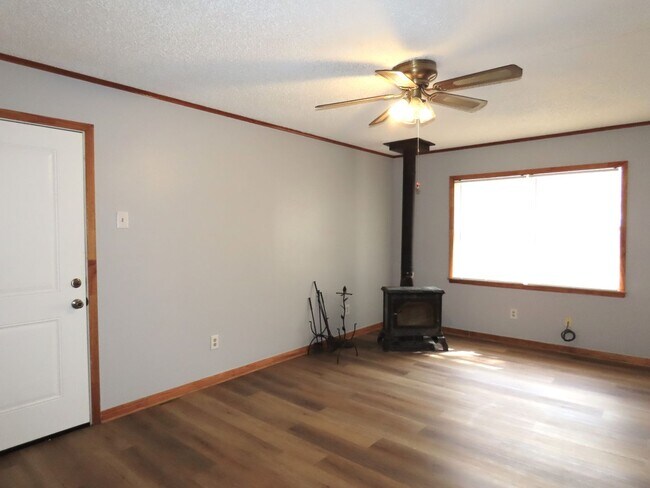 Building Photo - Country Living in Arp! 3 Bedroom, 1 Bath H...