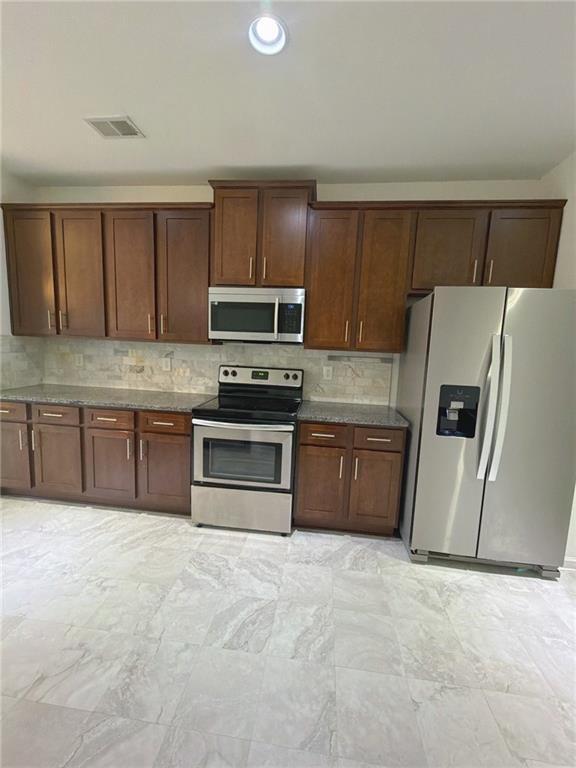 Building Photo - 5801 Peltier Trce