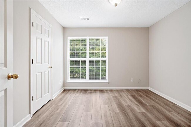 Building Photo - 5849 Amerson Ln