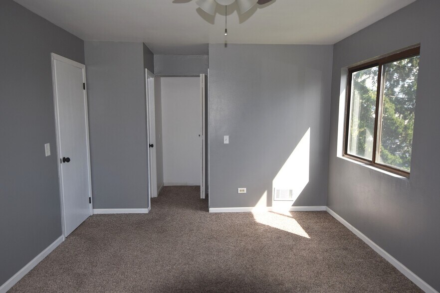 Building Photo - 1259 Inverrary Ln