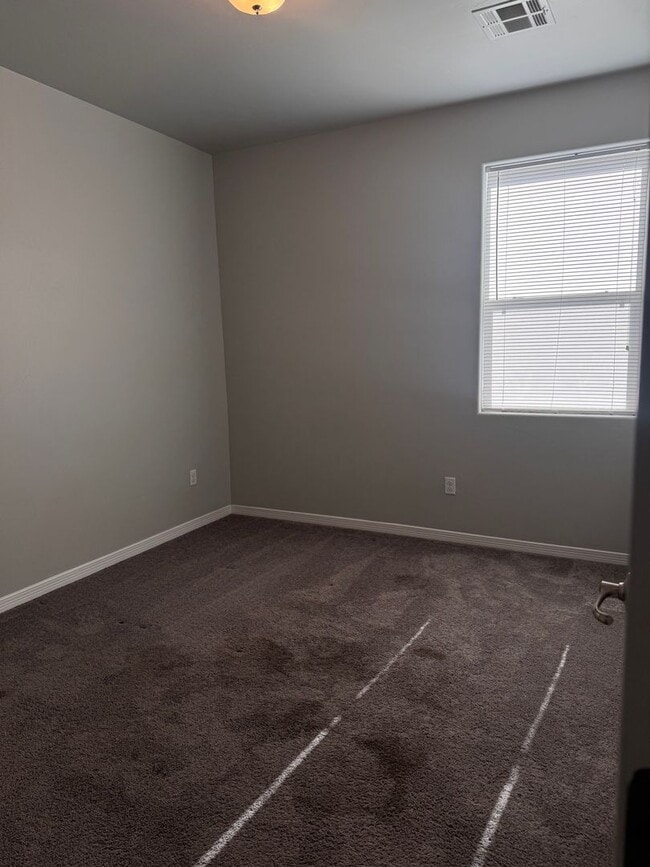 Building Photo - Beautiful Home in Great Location-, $500 off first months rent