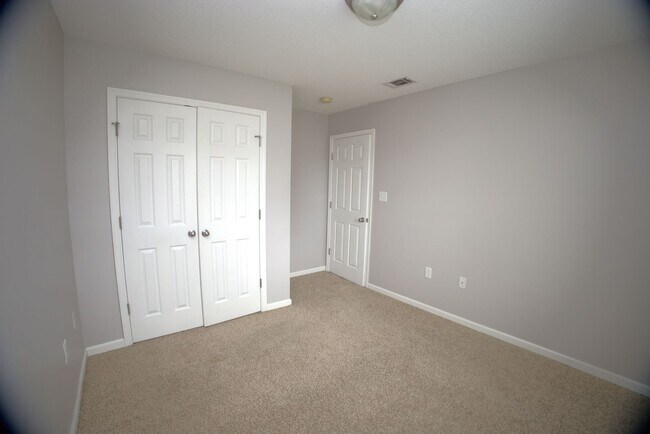Building Photo - 5076 Branch Point Dr