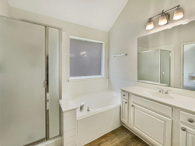Building Photo - 1123 Elmbrook Ct