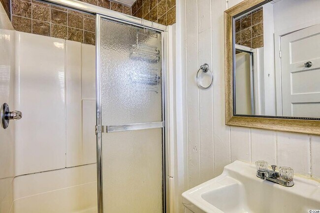 Building Photo - 1512 S Ocean Blvd