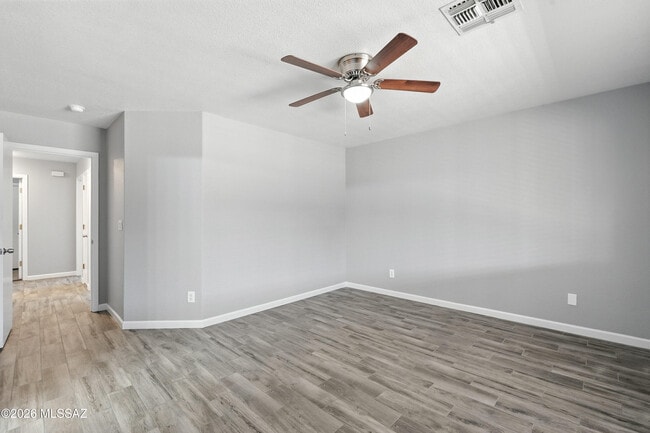 Building Photo - 8515 Placita De Lorena