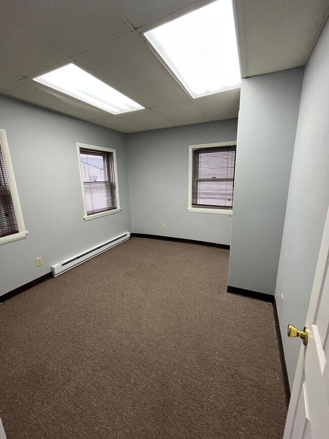 Building Photo - 34 N Baltimore Ave