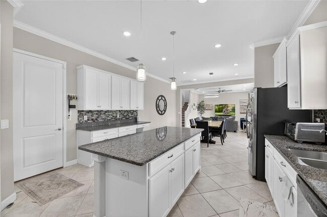 Building Photo - 2905 Hilliard Dr