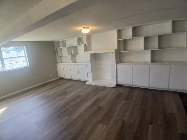 Building Photo - 6837 Alcona Ct