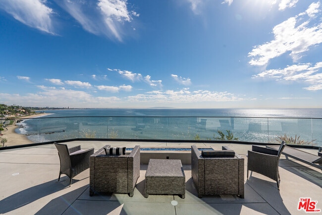 Building Photo - 18254 Coastline Dr