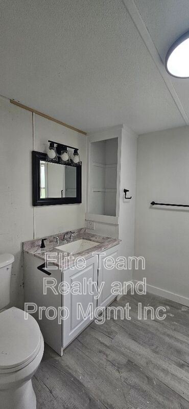 Building Photo - 10288 Silver Mine Rd