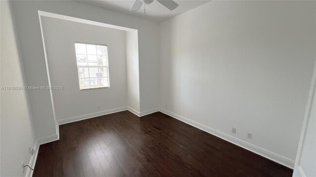 Building Photo - 3151 SW 47th St