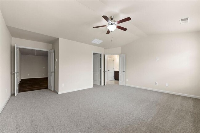Building Photo - 2462 Whiteoak Run