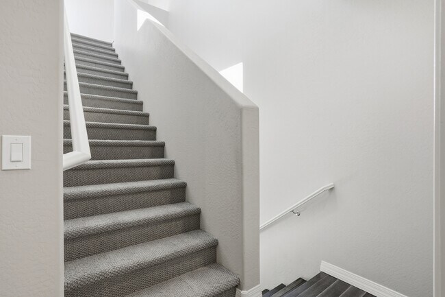 Building Photo - 7471 E Paraiso Dr