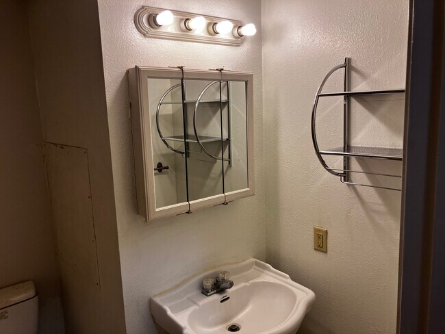 Building Photo - 164 Golden Meadow Dr