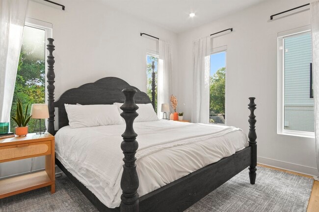 Building Photo - 2347 Hosea L Williams Dr NE