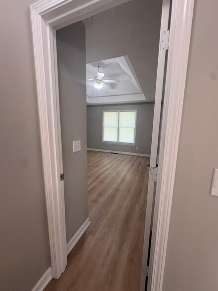 Building Photo - 2700 Fort Daniels Dr