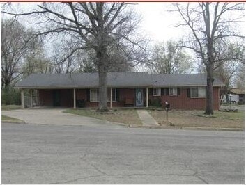 Building Photo - 200 Zulkey St