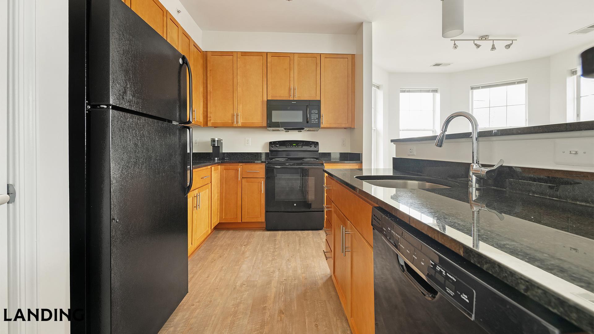 Building Photo - 909 Mansion Dr