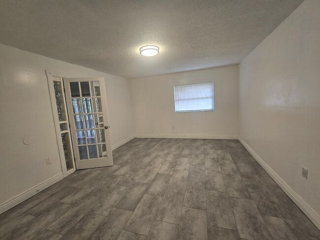 Building Photo - 3 bed / 2 bath plus den Home in Eatonville