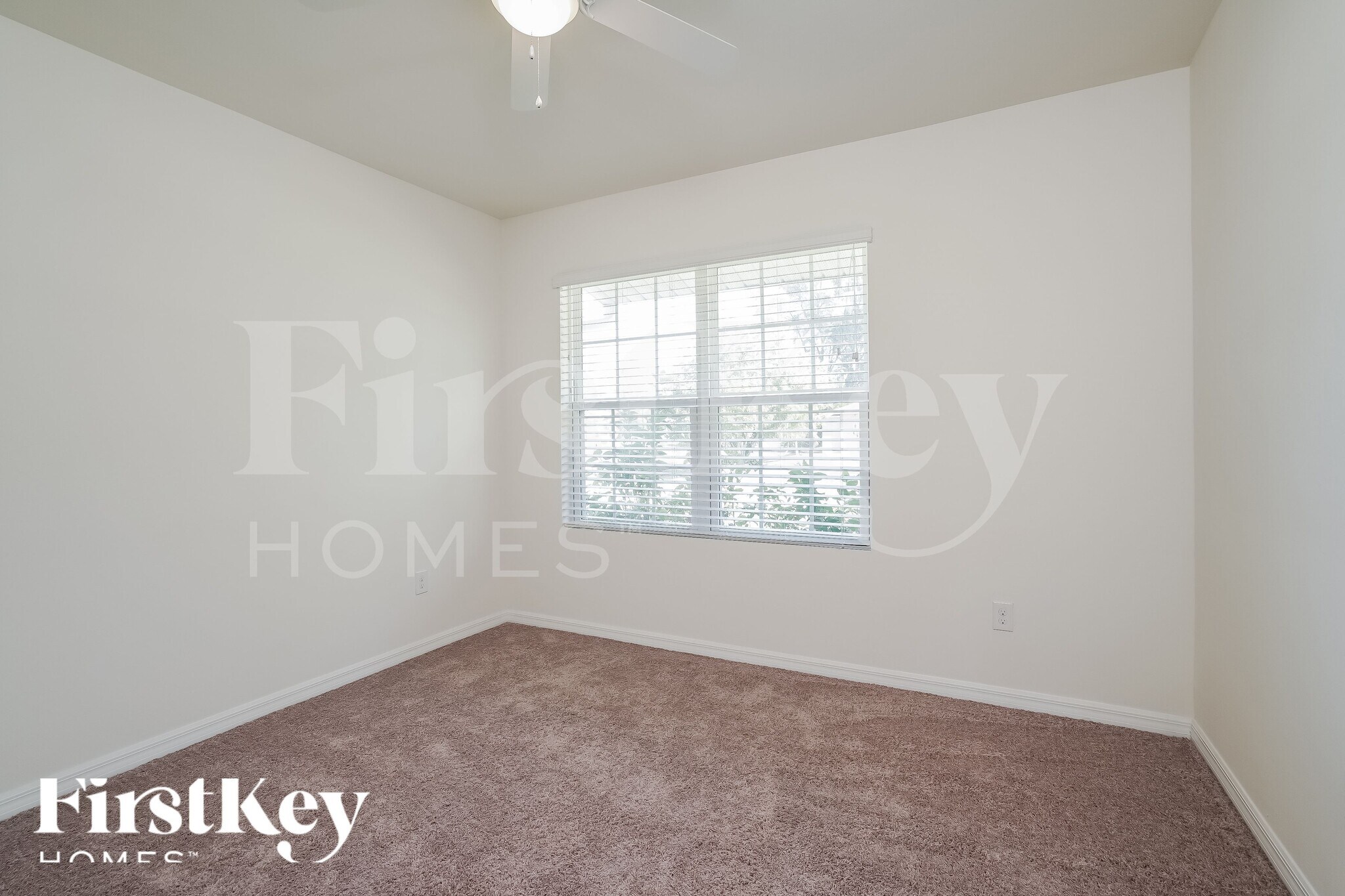 Building Photo - 1110 NW 24th Pl