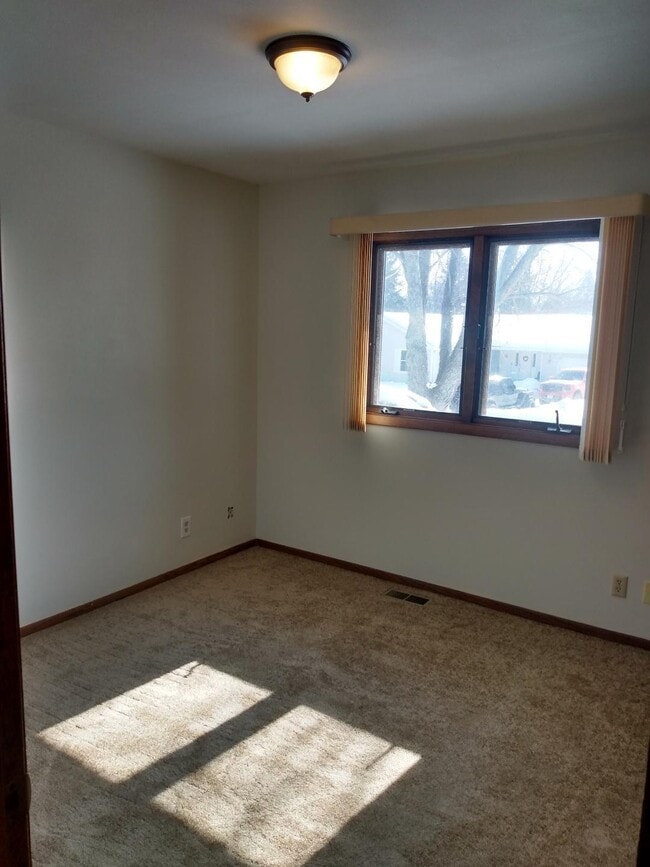 Building Photo - 1707 Miller Rd