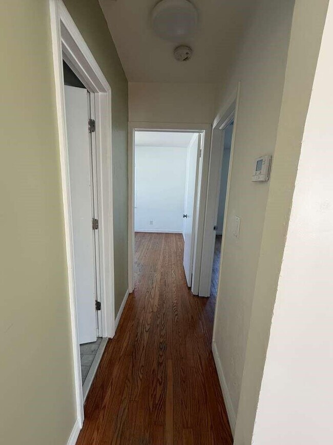 Building Photo - 2815 Van Buren St