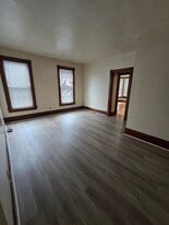 Building Photo - 173 N Chambers St