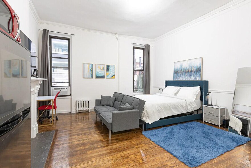 Building Photo - 233 Park Ave