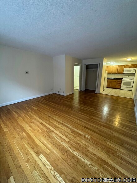 Building Photo - 90 Gardner St