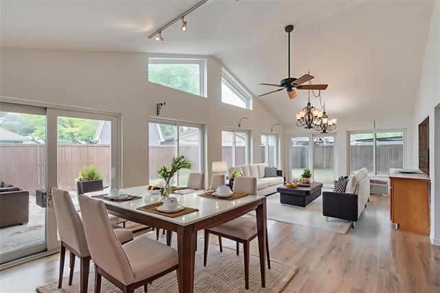 Primary Photo - 1441 Everglades Dr