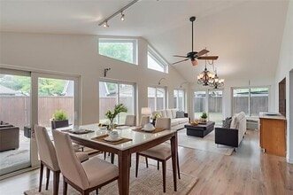 Building Photo - 1441 Everglades Dr