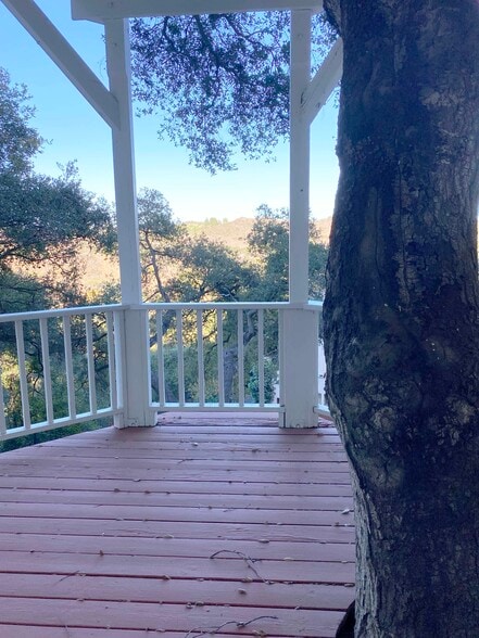 Balcony off master bedroom - 21980 Alta Dr