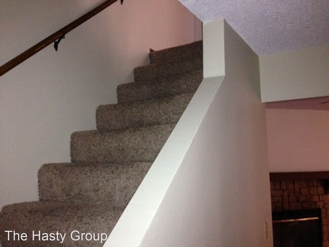 Building Photo - 2 br, 1.5 bath House - 8711 NW 82nd Tr Unit C