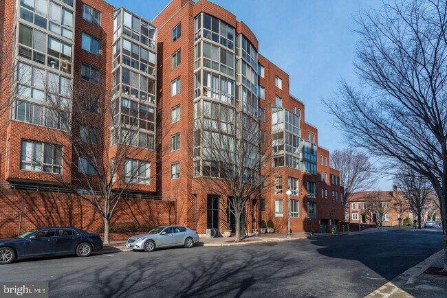 Building Photo - 1050 N Taylor St