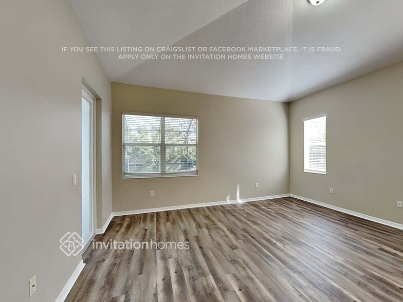 Building Photo - 6627 Tailfeather Way