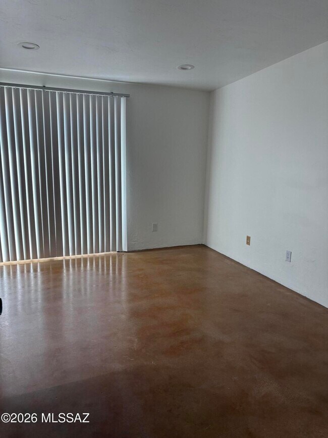 Building Photo - 3110 S Portia Ave