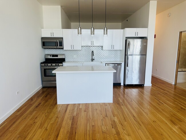 Building Photo - 1720 S Michigan Ave