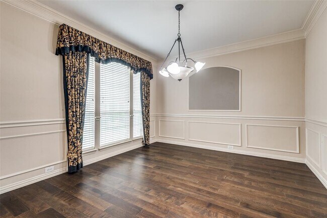 Building Photo - 8412 Greystone Ct