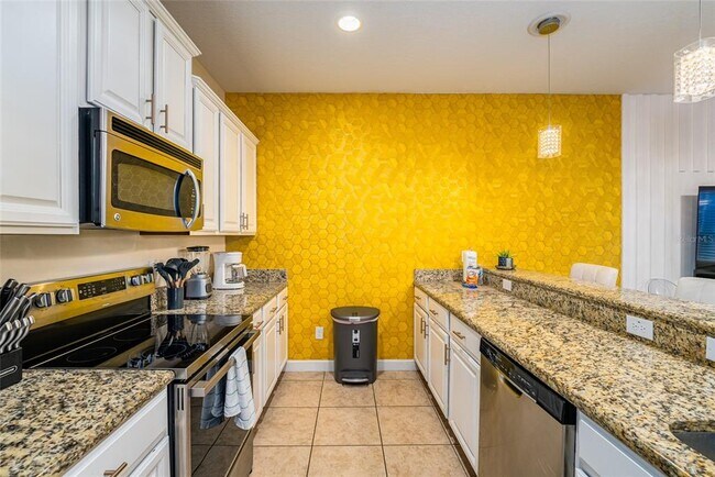 Building Photo - 8897 Candy Palm Rd