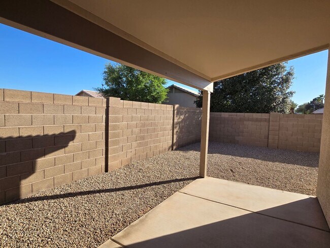 Building Photo - Remodeled 3-bedroom at Cooper and Warner/Ray