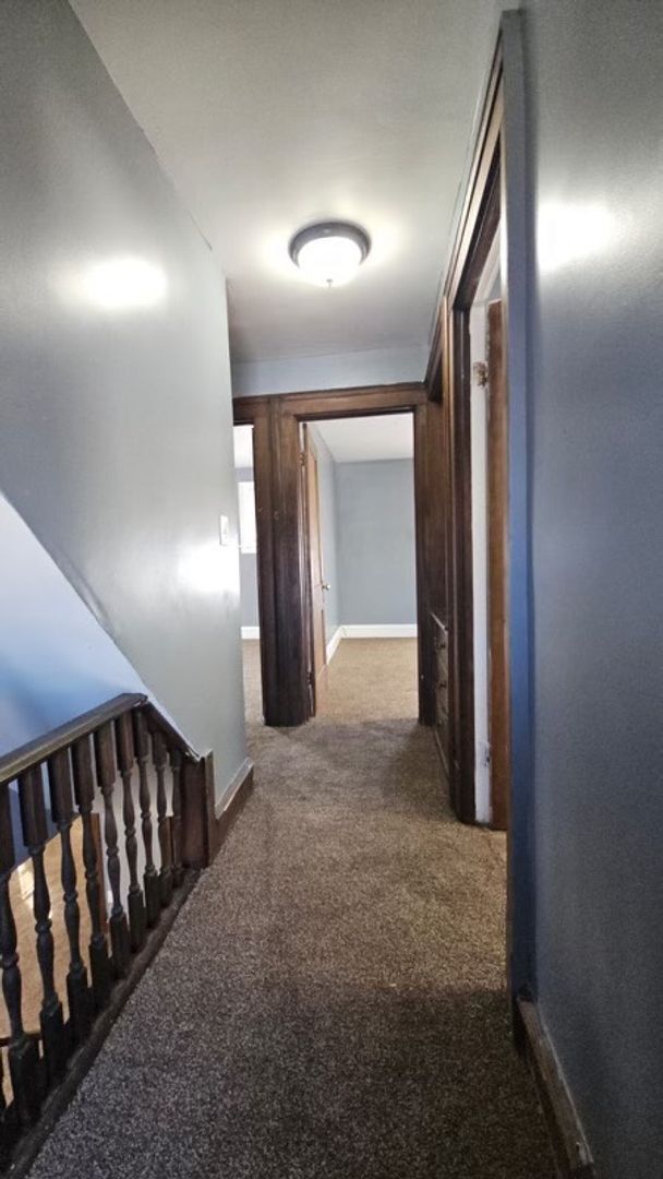 Building Photo - Charming 3-Bedroom Property in Prime Location