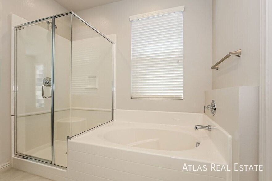 Building Photo - 1625 Guyot Ct